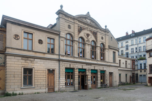 Luisenbad Library